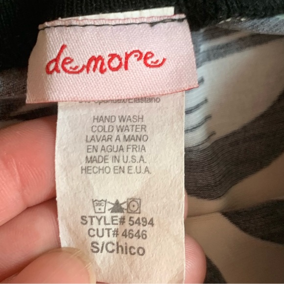 Demore Small black, white and green top - Picture 2 of 4